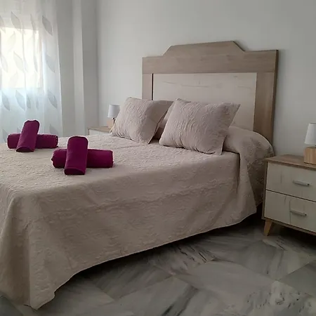 Seneca Junto Al Centro * Malaga